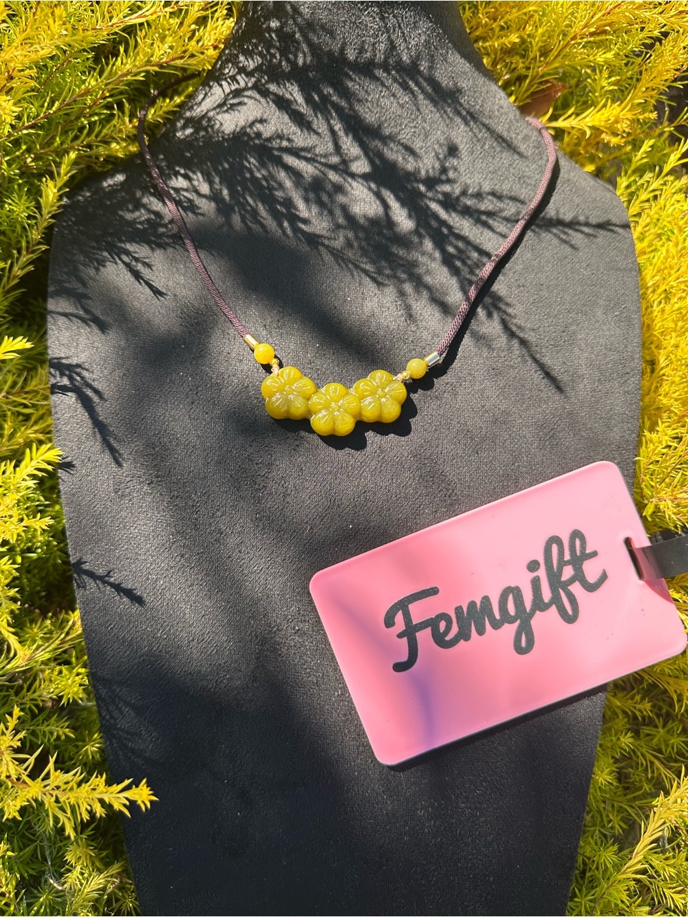 Serpentine Jade - Yellow Flower Bead Necklace - Picture 2 of 2